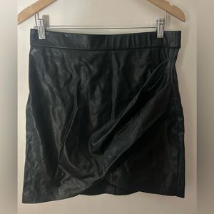 Stretchy skirt with front fold detail